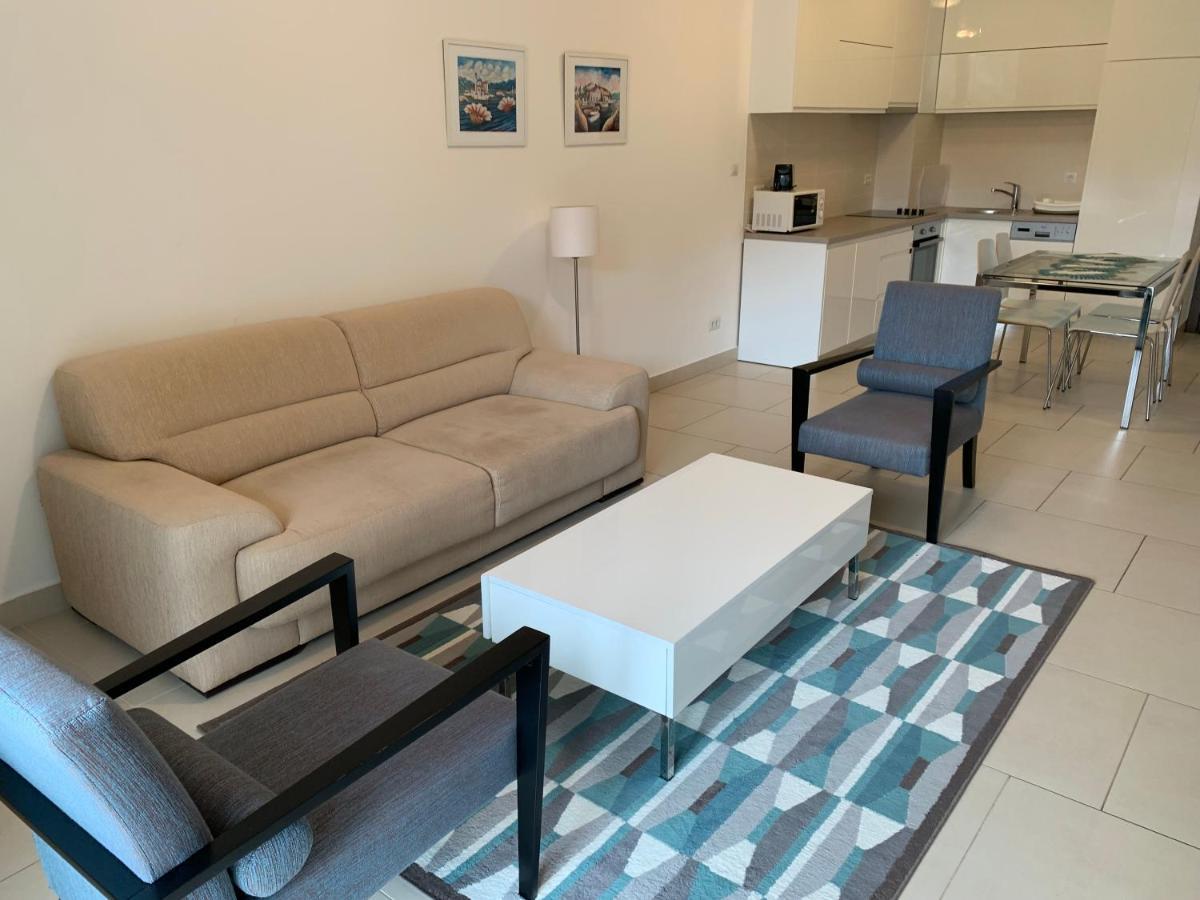 Lavender Bay Apartment B23 Kotor Bagian luar foto