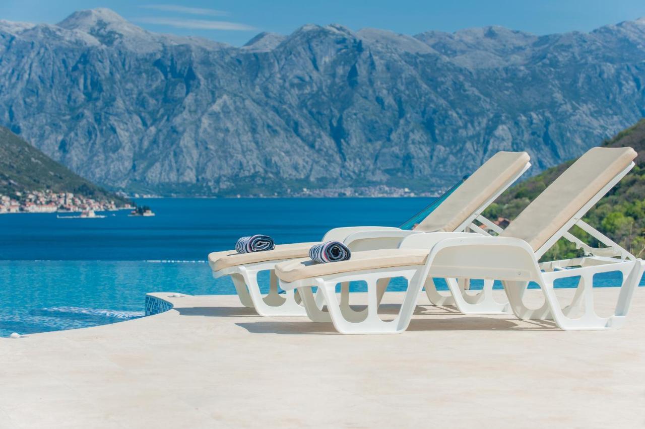 Lavender Bay Apartment B23 Kotor Bagian luar foto