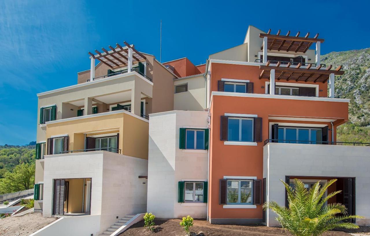 Lavender Bay Apartment B23 Kotor Bagian luar foto